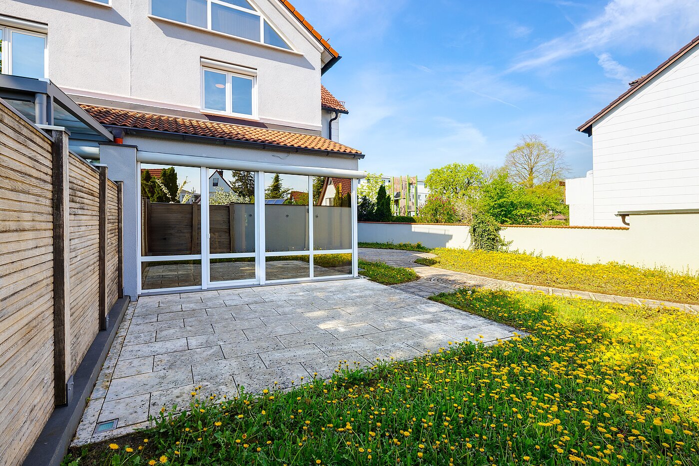 Casa bifamiliare a 6.5 camere | Unterschleißheim | 70122 | ...und Zugang zur Terrasse