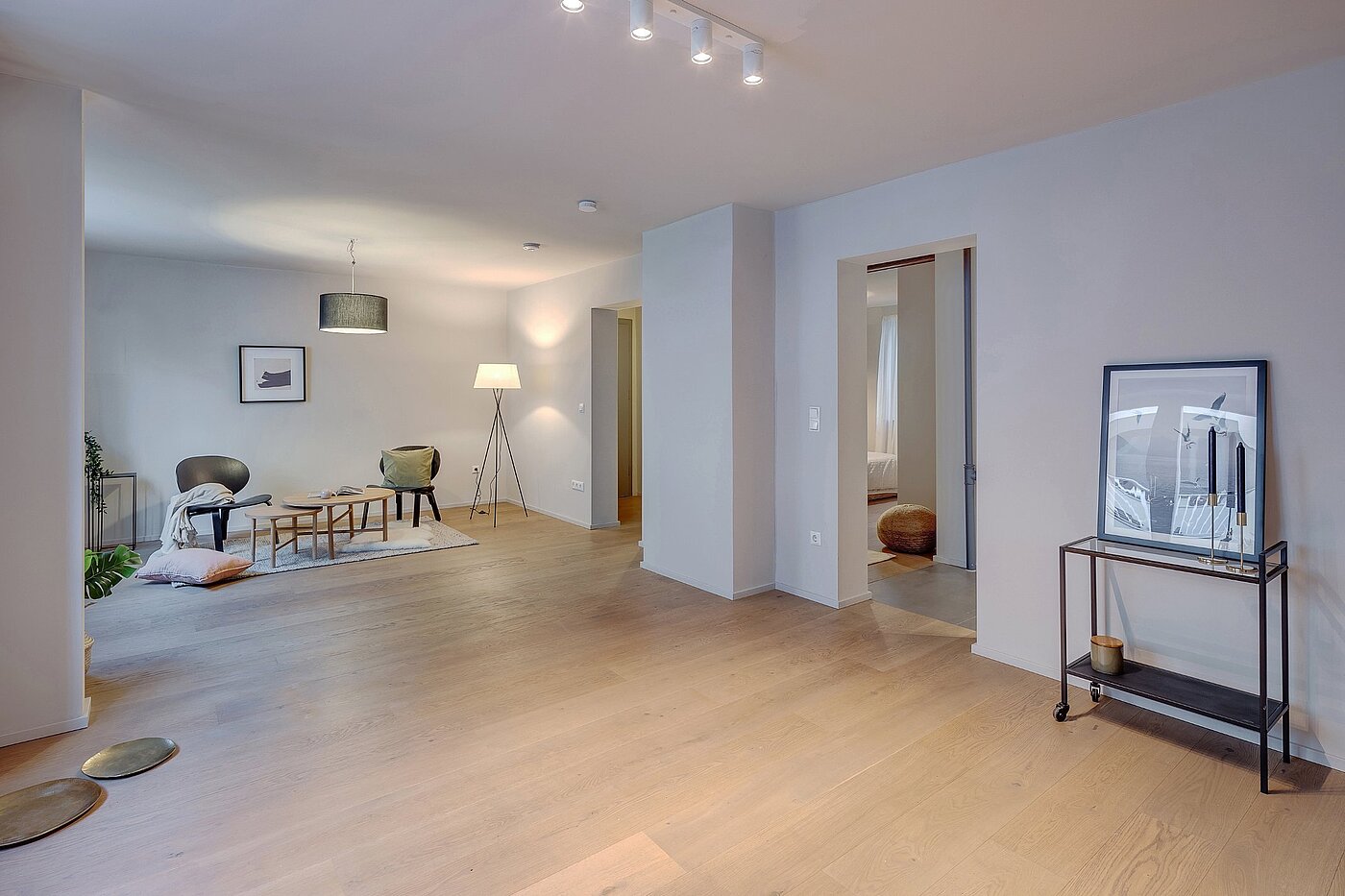 Piano rialzato a 2 camere | München-Lehel | 2012ML1 | Großer Wohn- und Essbereich...