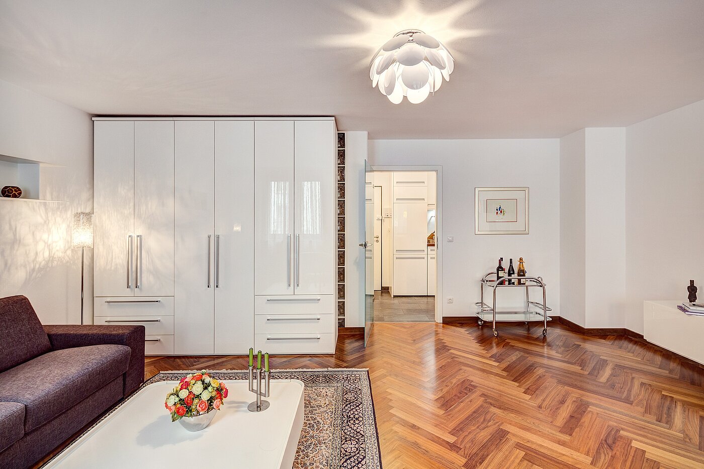 Appartamento a 1 camera | München-Schwabing | 2207ML10 | Blick zur Diele