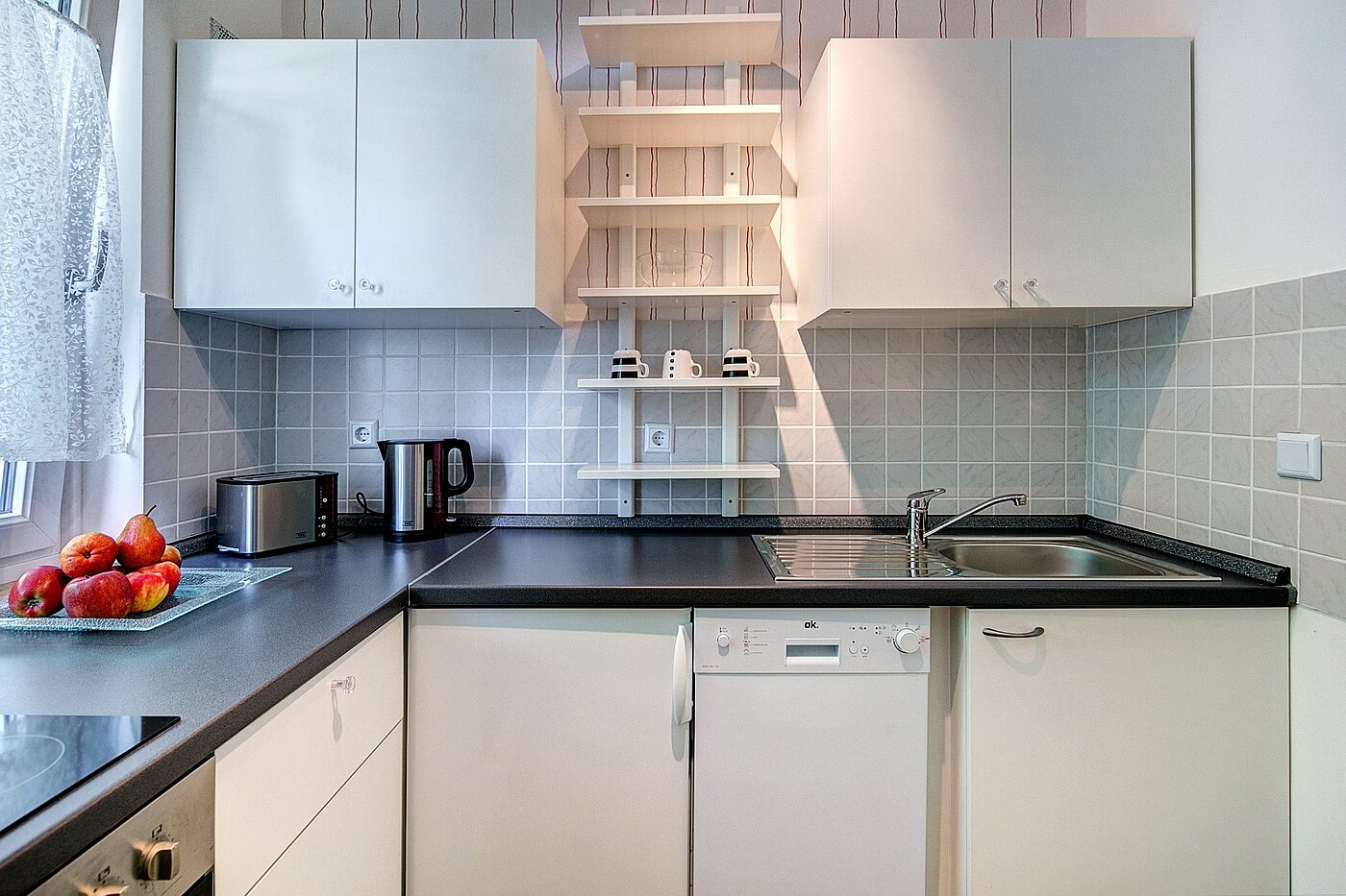 Piano rialzato a 2 camere | München-Sendling-Westpark | 2001ML1 | ...moderner Einbauküche