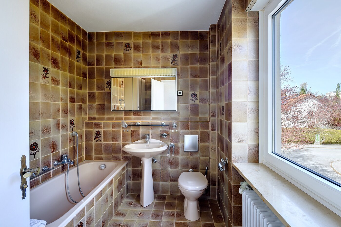 Casa bifamiliare a 4 camere | München-Solln | 70120 | Wannenbad mit Tageslicht