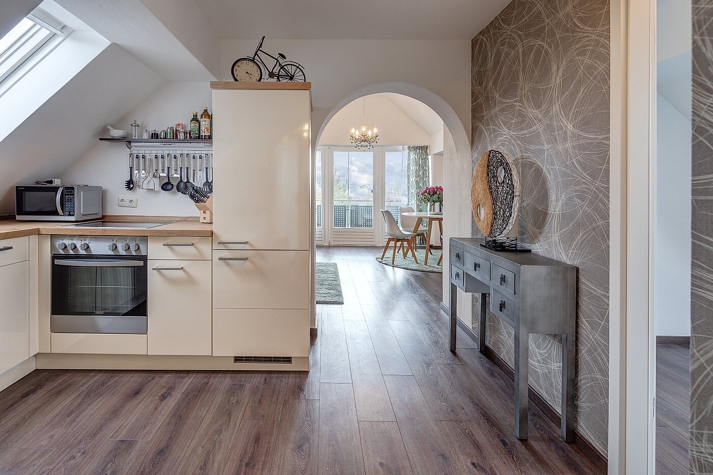 Appartamento mansardato a 3 camere | München-Hasenbergl | 1803ML5 | Moderne Küchenzeile