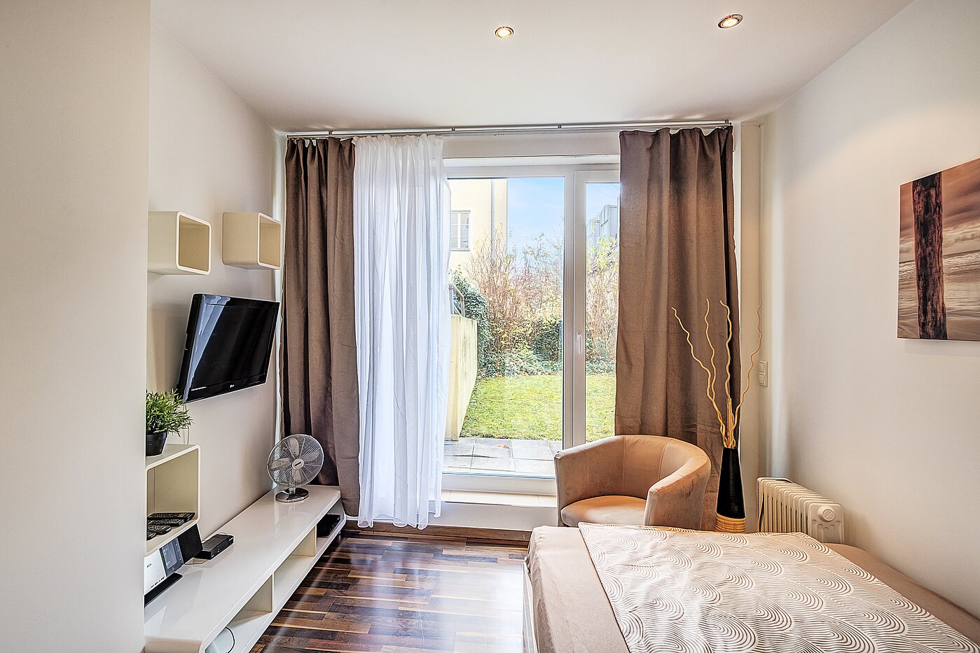 Appartamento al piano terra a 4 camere | München-Neuhausen | 70471 | Apartment 1 Wohn- und...