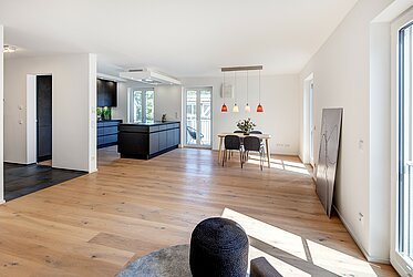 Obermenzing: sogno di una maisonette di 4 locali in posizione tranquilla