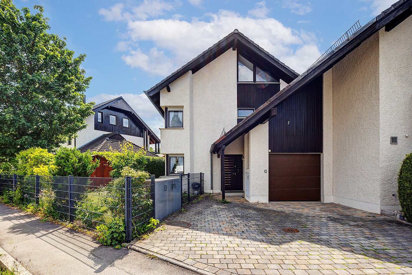 Casa a schiera d'angolo a 6 camere | Germering | 70033 | Eingangsbereich mit Garage