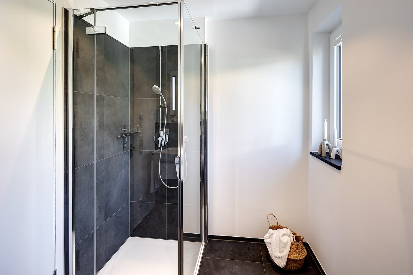 Appartamento Maisonette a 4 camere | München-Obermenzing | 701553 | ...mit bodengleicher Dusche und Fenster
