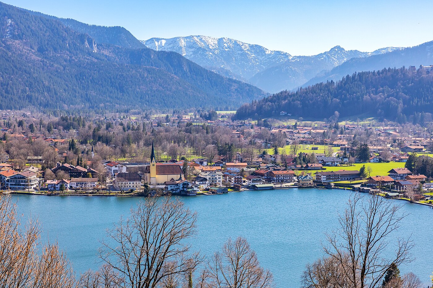 Mehrfamilienhaus a 11 camere | Rottach-Egern | 70215 | Blick auf die Bucht...