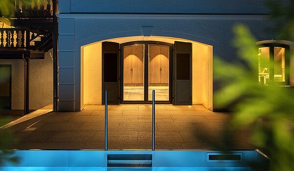 Proprietà speciale a 15 camere | Bad Wiessee | 701591 | Beleuchteter Außenpool