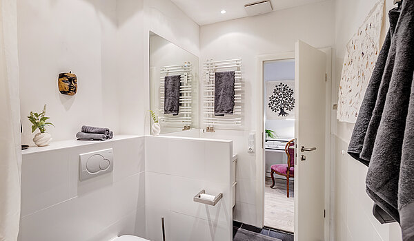 Appartamento al piano terra a 2 camere | München-Schwabing | 70394 | Badezimmer...