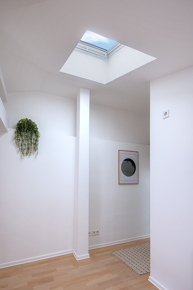 Appartamento mansardato a 1 camera | München-Sendling | 700402 | Elektrische Velux-Dachfenster