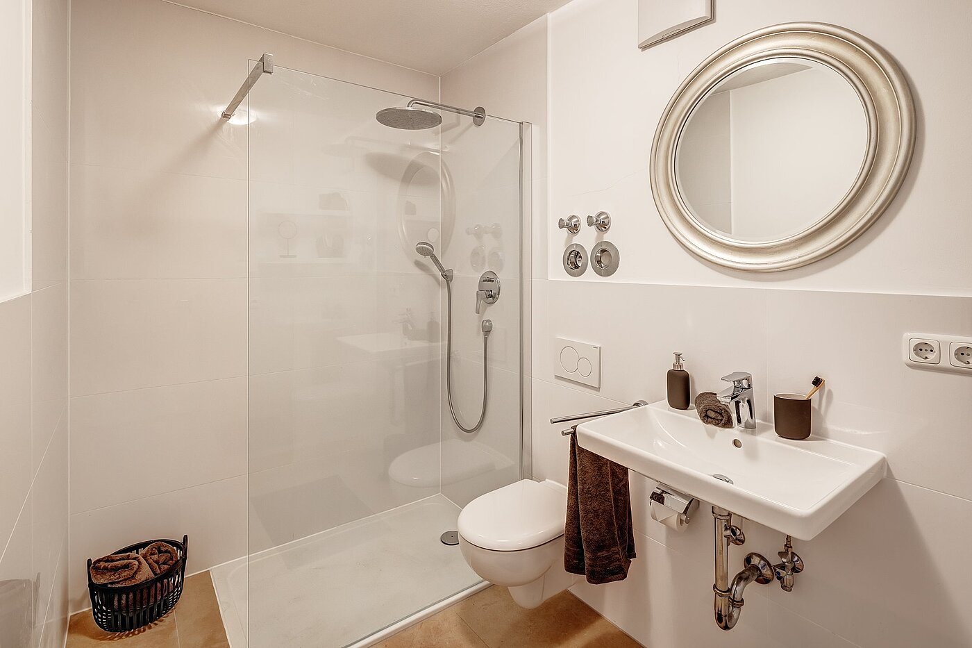 Appartamento a 2 camere | München-Schwabing | 2109ML3 | ...begehbarer Dusche und...