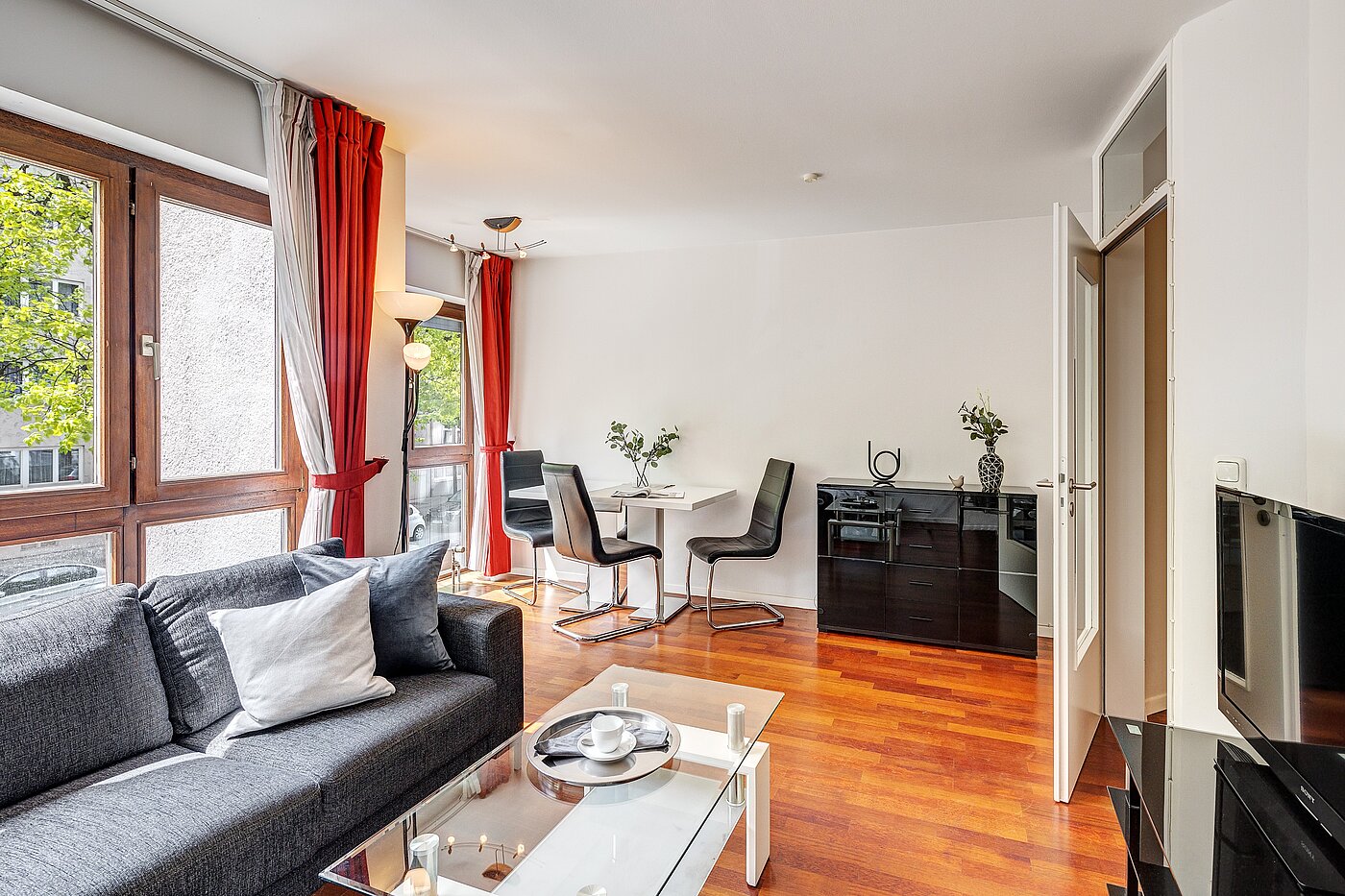 Appartamento a 3 camere | München-Schwabing | 2202ML12 | Das Wohnzimmer mit...
