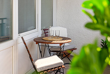Schwabing: Spazioso appartamento con balcone - buon investimento