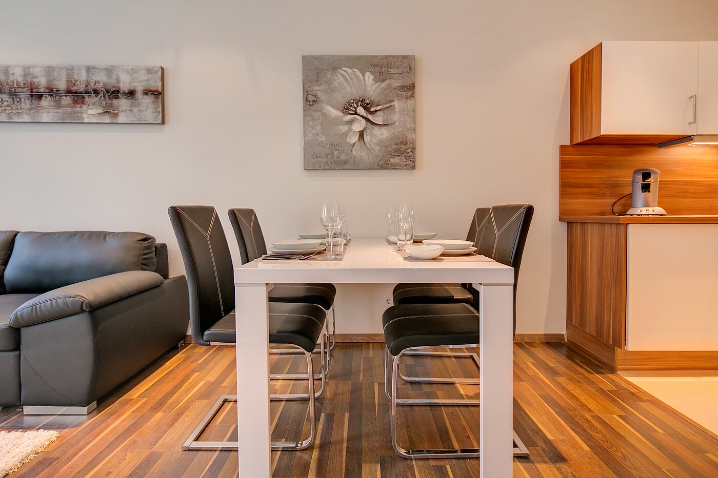 Appartamento al piano terra a 4 camere | München-Neuhausen | 70471 | ...mit Platz zum Essen