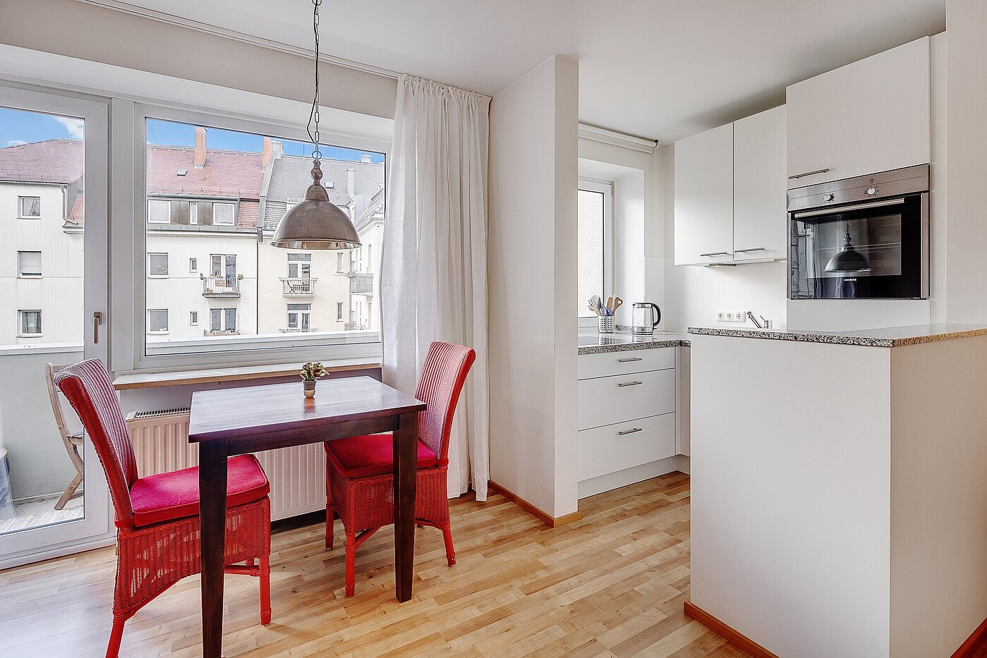 Appartamento a 1.5 camere | München-Schwanthalerhöhe | 2211ML8 | Offene Küche mit Fenster