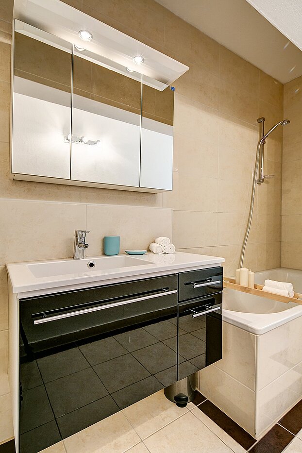 Appartamento a 4 camere | München-Maxvorstadt | 2011ML2 | ...Waschtisch und...