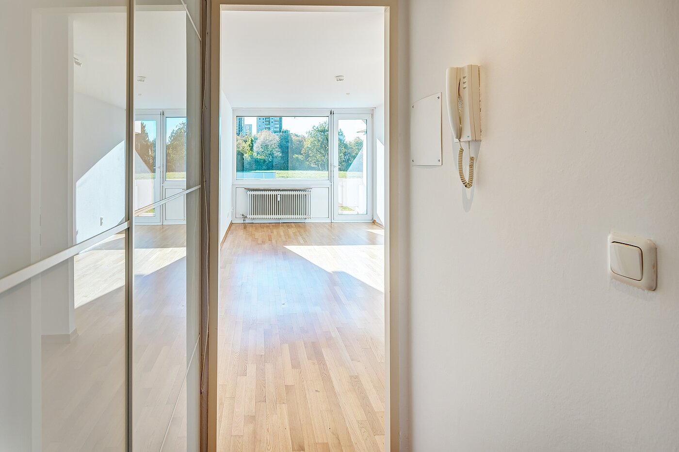 Apartment a 2 camere | München-Feldmoching | 70466 | Flur vom Eingang kommend
