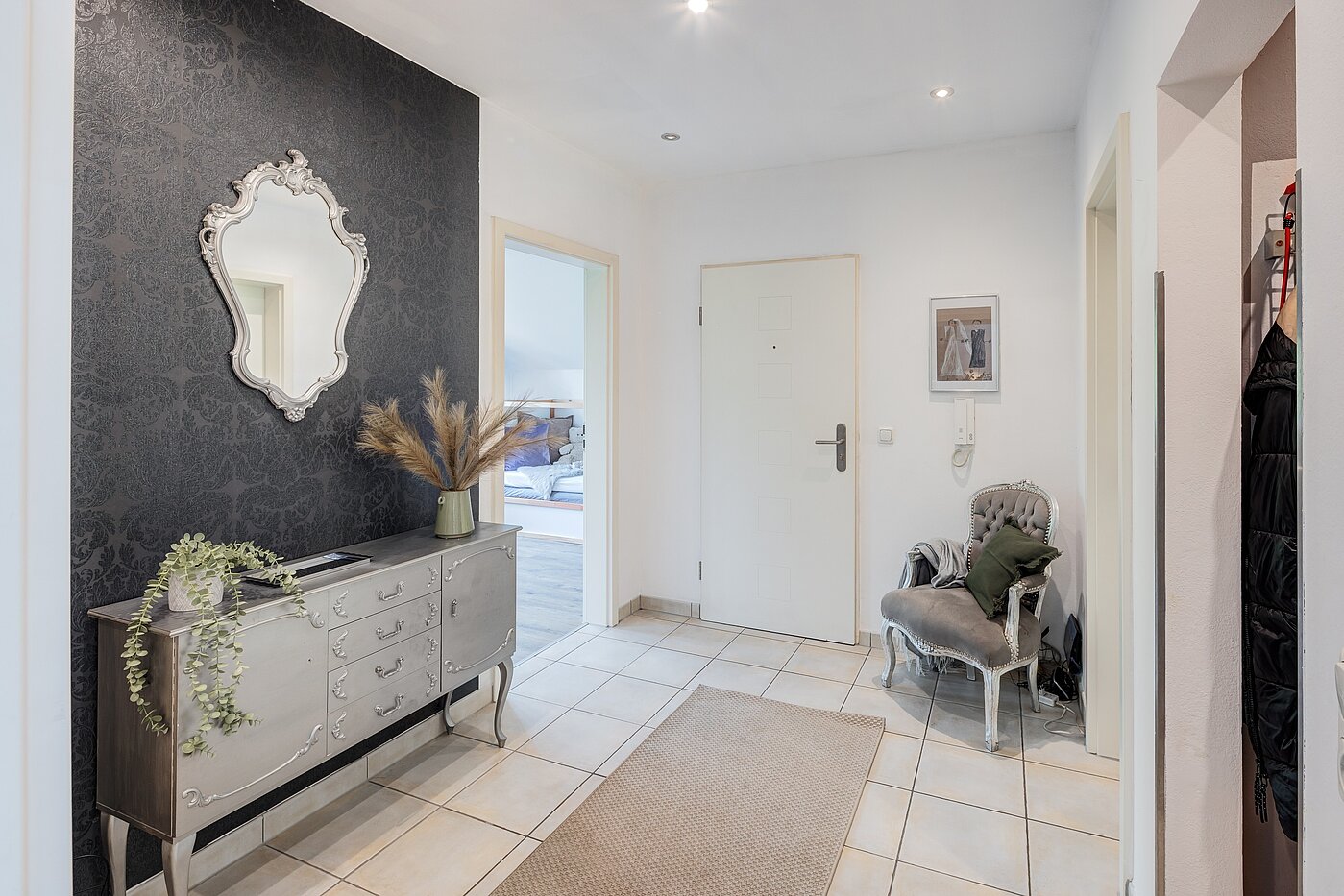 Appartamento mansardato a 3 camere | Karlsfeld | 70217 | Eingangsbereich mit...