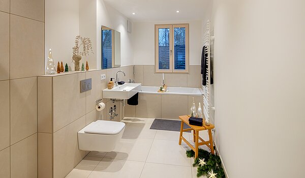 Terrassenwohnung a 3 camere | München-Harlaching | 70371 | Großes Bad mit...