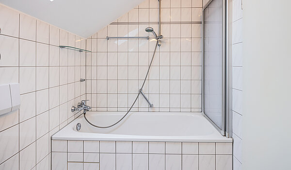 Appartamento a 2 camere | Poing | 70373 | ...Badewanne