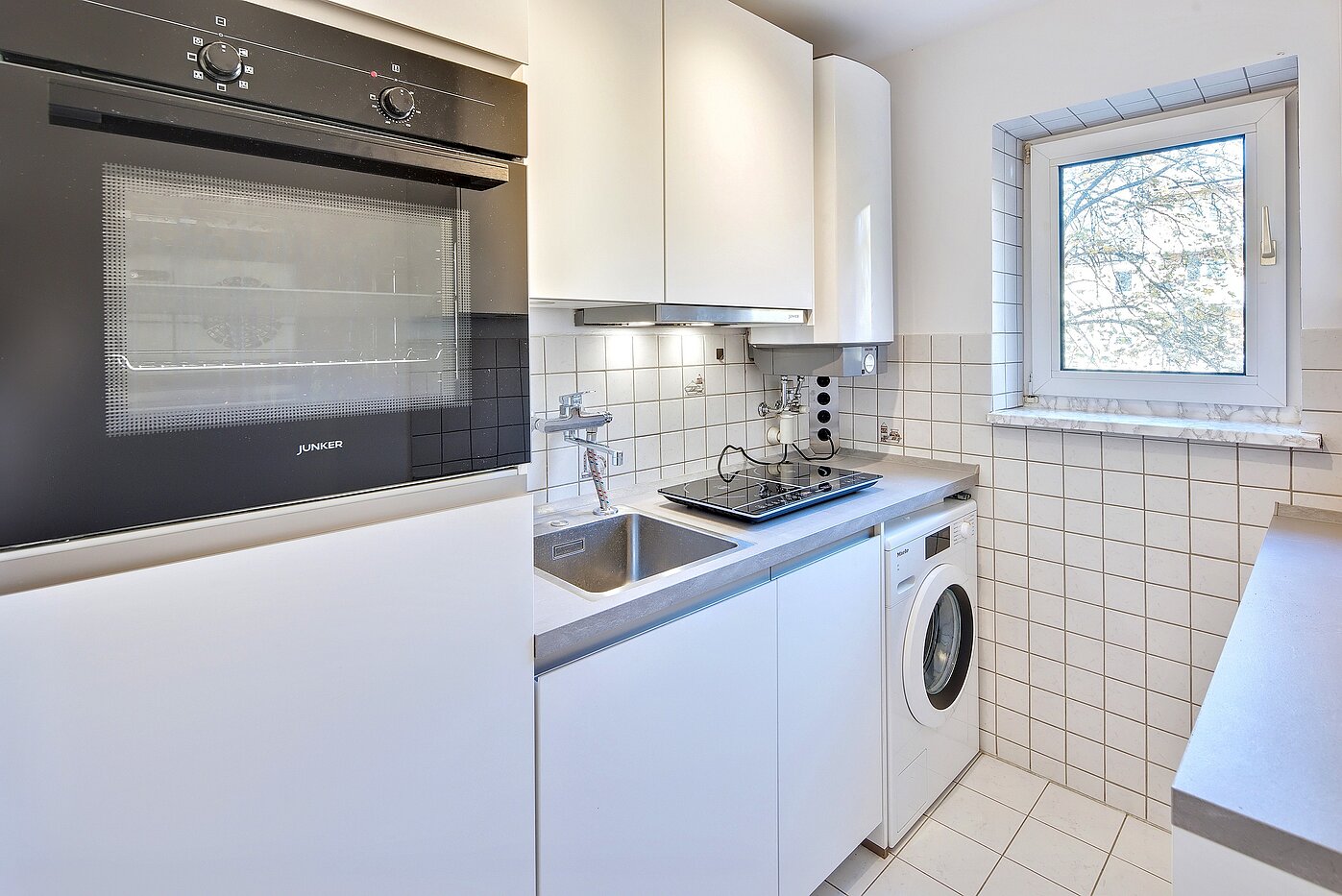 Appartamento a 3 camere | München-Bogenhausen | 70310 | Küche mit Fenster