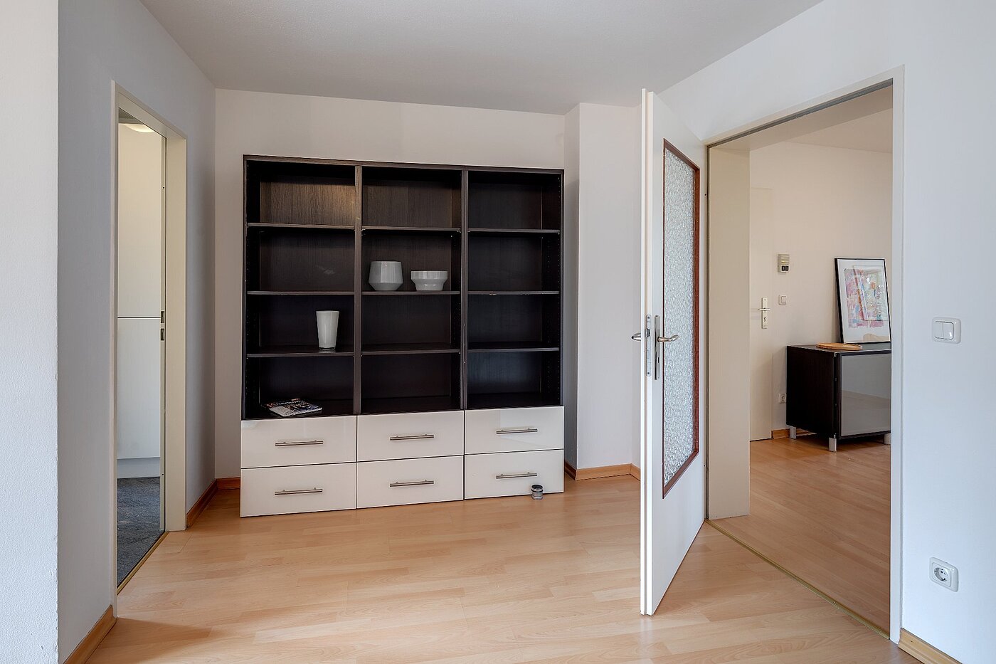 Appartamento a 3 camere | München-Ludwigsvorstadt | 1806ML1 | Regalwand