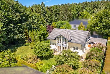 Icking: Esclusiva casa indipendente su un terreno da sogno