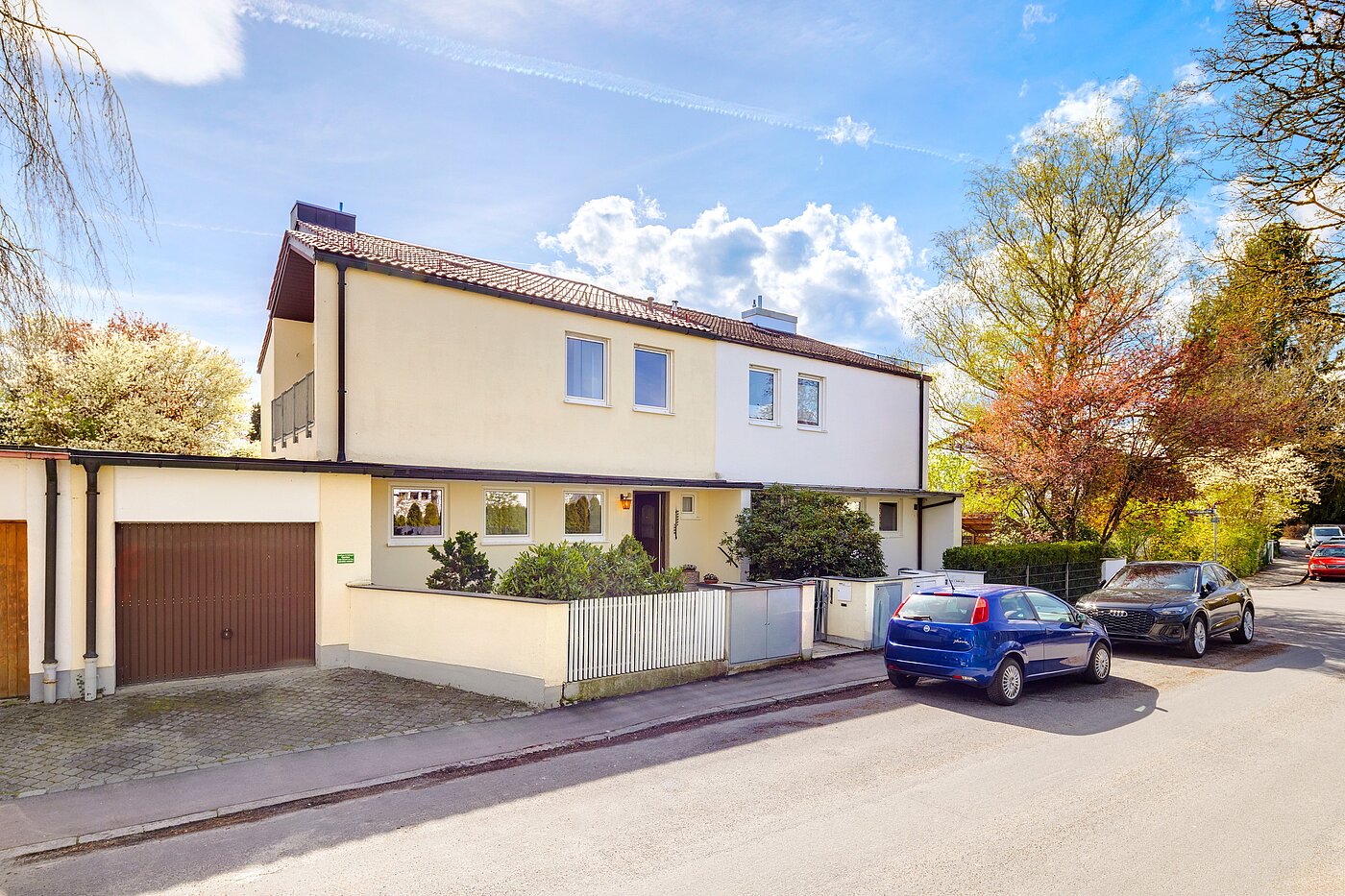 Casa bifamiliare a 4 camere | München-Solln | 70120 | Straßenansicht