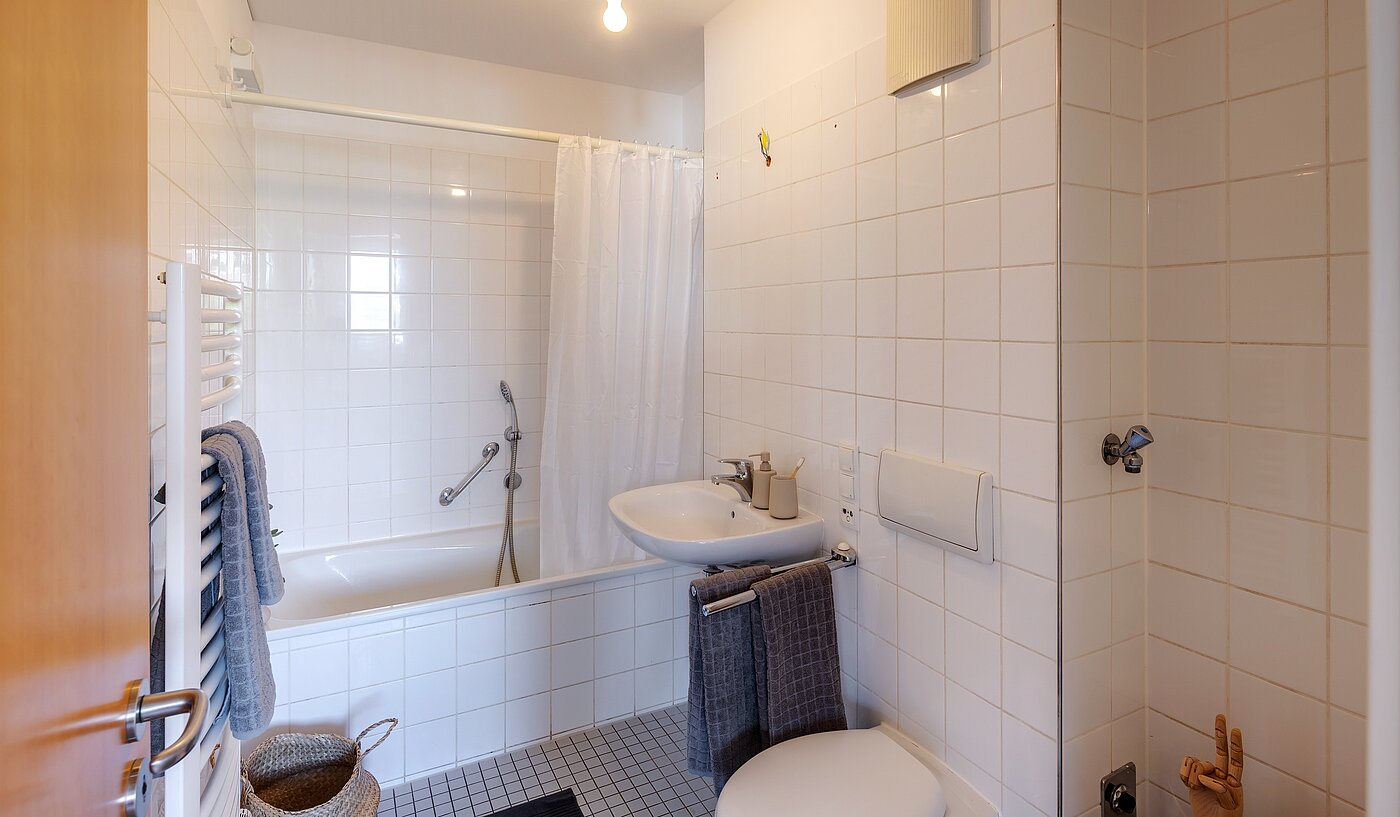 Appartamento a 2 camere | München-Schwanthalerhöhe | 2206ML11 | Das Wannenbad mit Anschluss f.d. Waschmaschine ...