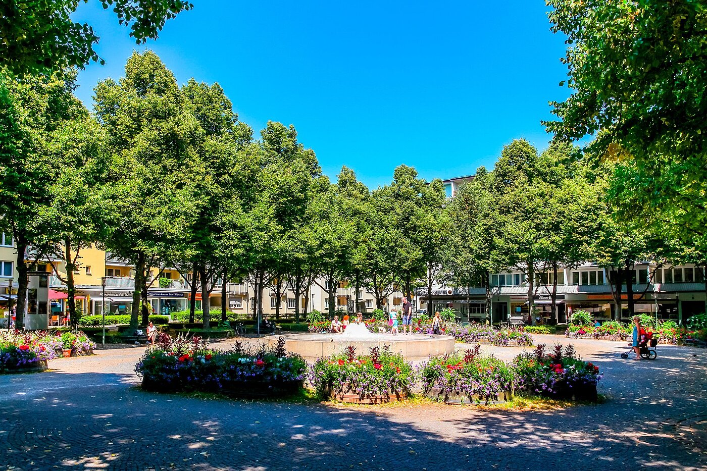 Appartamento a 1.5 camere | München-Schwabing | 2011ML3 | Hohenzollernplatz im Sommer