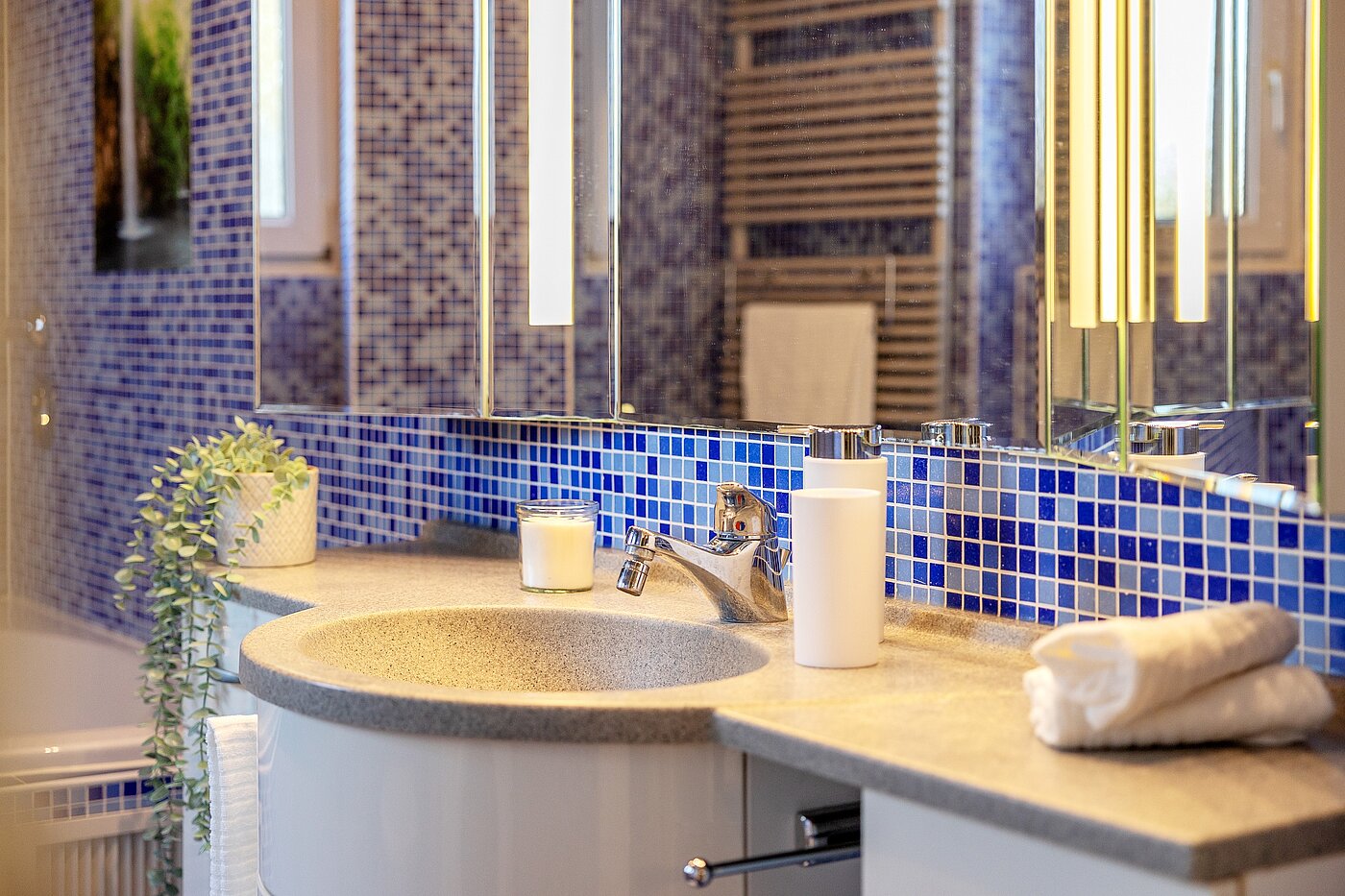 Appartamento a 3 camere | München-Forstenried | 2204ML1 | Das Bad mit...