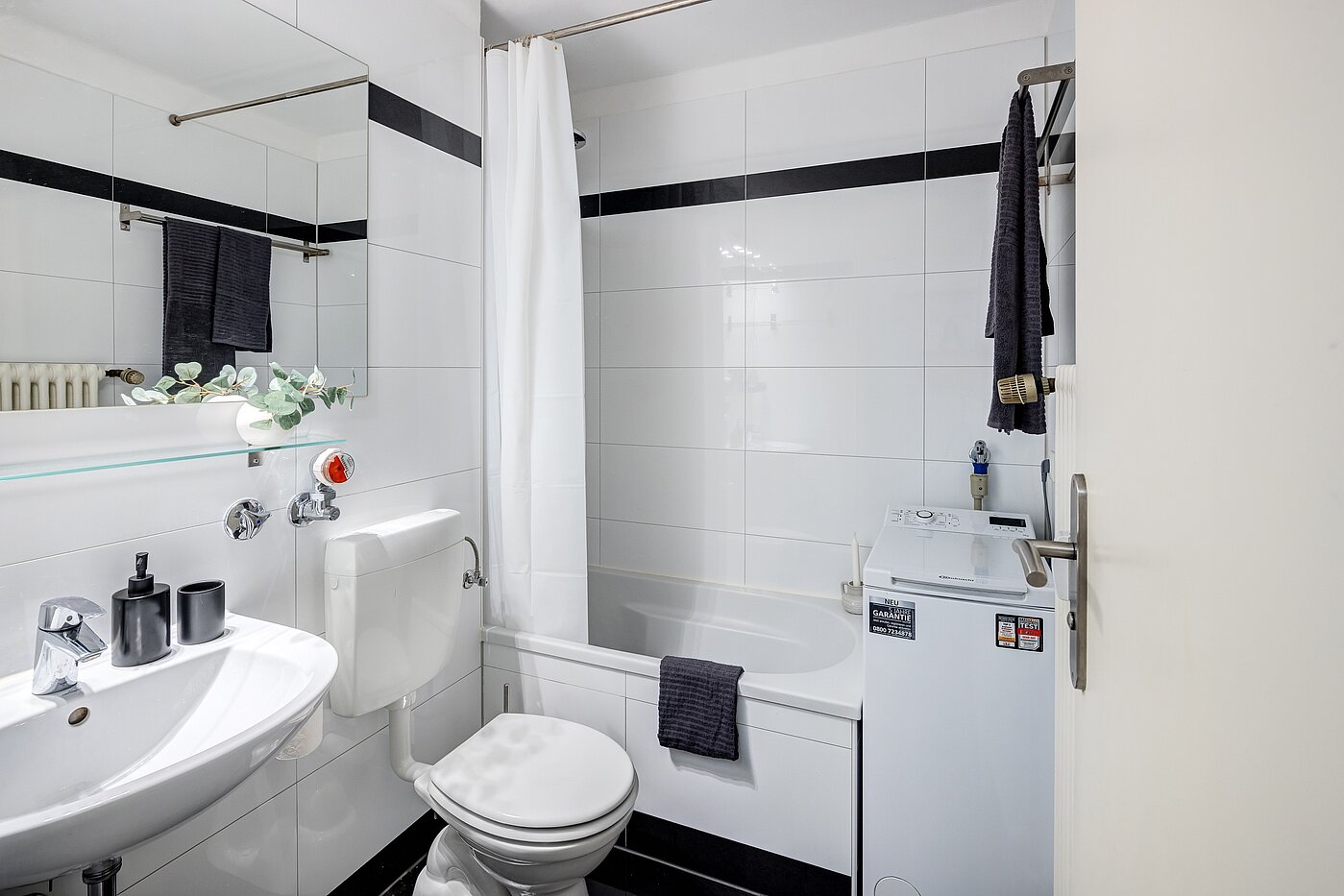 Appartamento a 2 camere | München-Bogenhausen | 70142 | Bad mit Waschmaschine