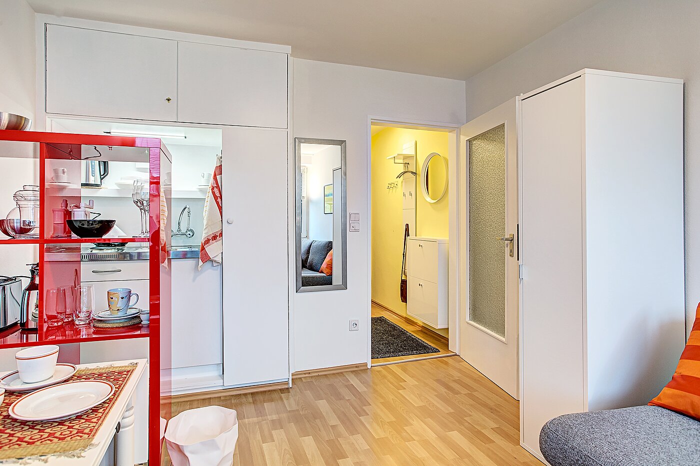 Apartment a 1 camera | München-Ludwigsvorstadt | 70469 | Blick zur Diele...