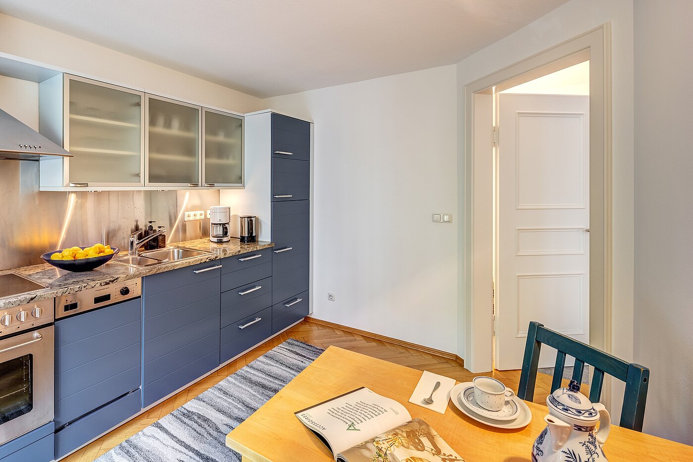 Appartamento a 3 camere | München-Schwabing | 2212ML1 | ...Einbauküche
