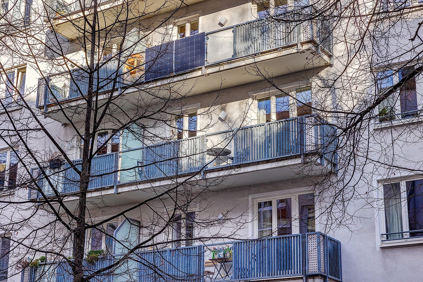 Appartamento a 3 camere | München-Schwabing | 2212ML1 | Hausansicht im Winter...
