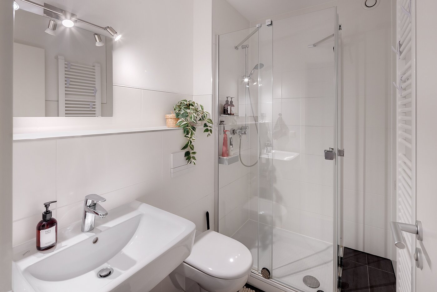 Appartamento a 3 camere | München-Ludwigsvorstadt | 70488 | Duschbad