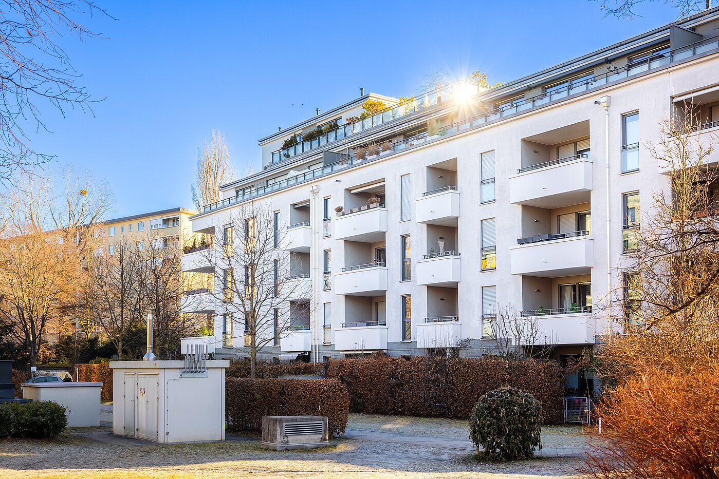 Appartamento a 4 camere | München-Bogenhausen | 70380 | Blick vom Innenhof aus