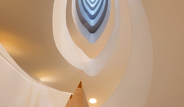 Appartamento a 3 camere | 70046 | Beeindruckendes Treppenauge