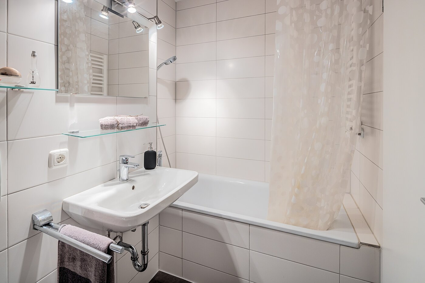 Apartment a 1 camera | München-Haidhausen | 70274 | ... mit Badewanne...