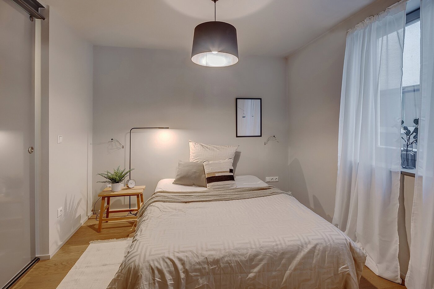 Piano rialzato a 2 camere | München-Lehel | 2012ML1 | Gemütliches Schlafzimmer...
