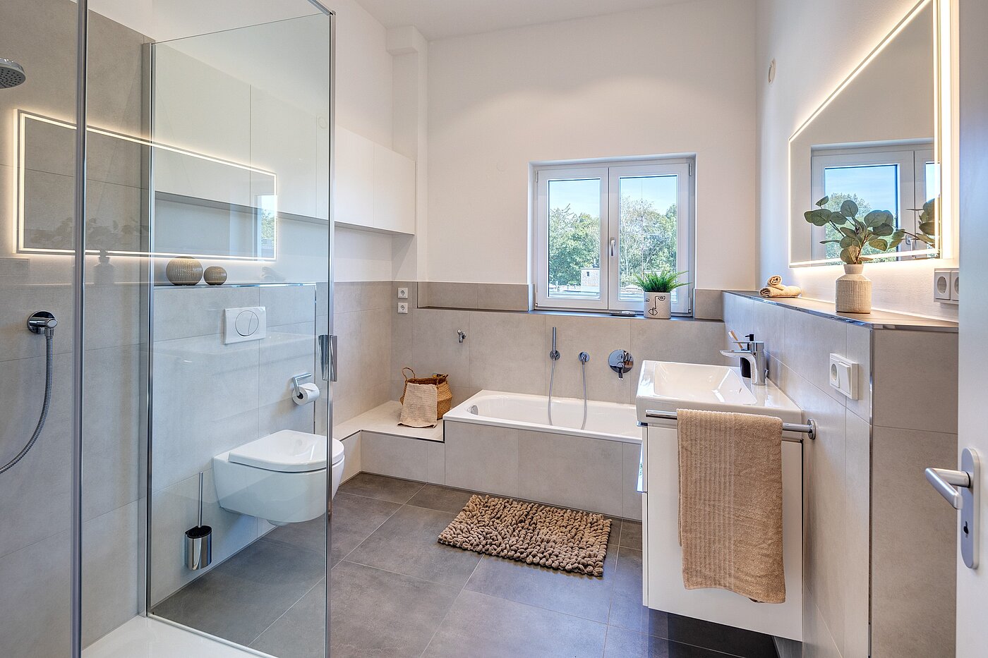 Appartamento Maisonette a 4 camere | München-Obermenzing | 701553 | Helles Bad mit Badewanne...