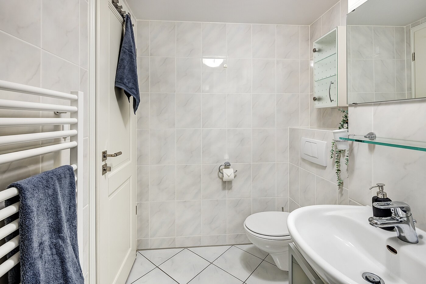 Appartamento a 1.5 camere | München-Schwabing | 2205ML81 | ...klassisch gefliest