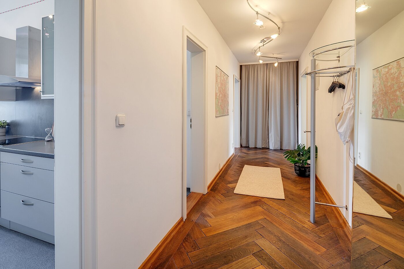 Appartamento a 5 camere | München-Au | 2009ML3 | Dielenbereich der 2-Zimmer-Whg