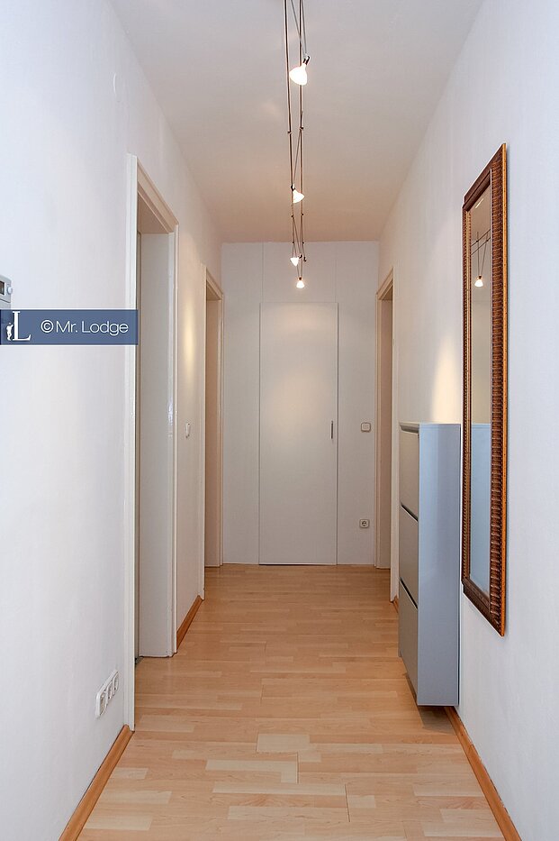 Appartamento a 2 camere | München-Isarvorstadt | 1709ML2 | Flur mit Einbauschrank
