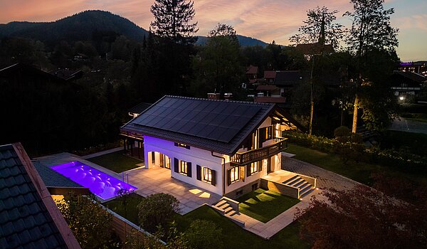 Proprietà speciale a 15 camere | Bad Wiessee | 701591 | Luftaufnahme vom Landhaus