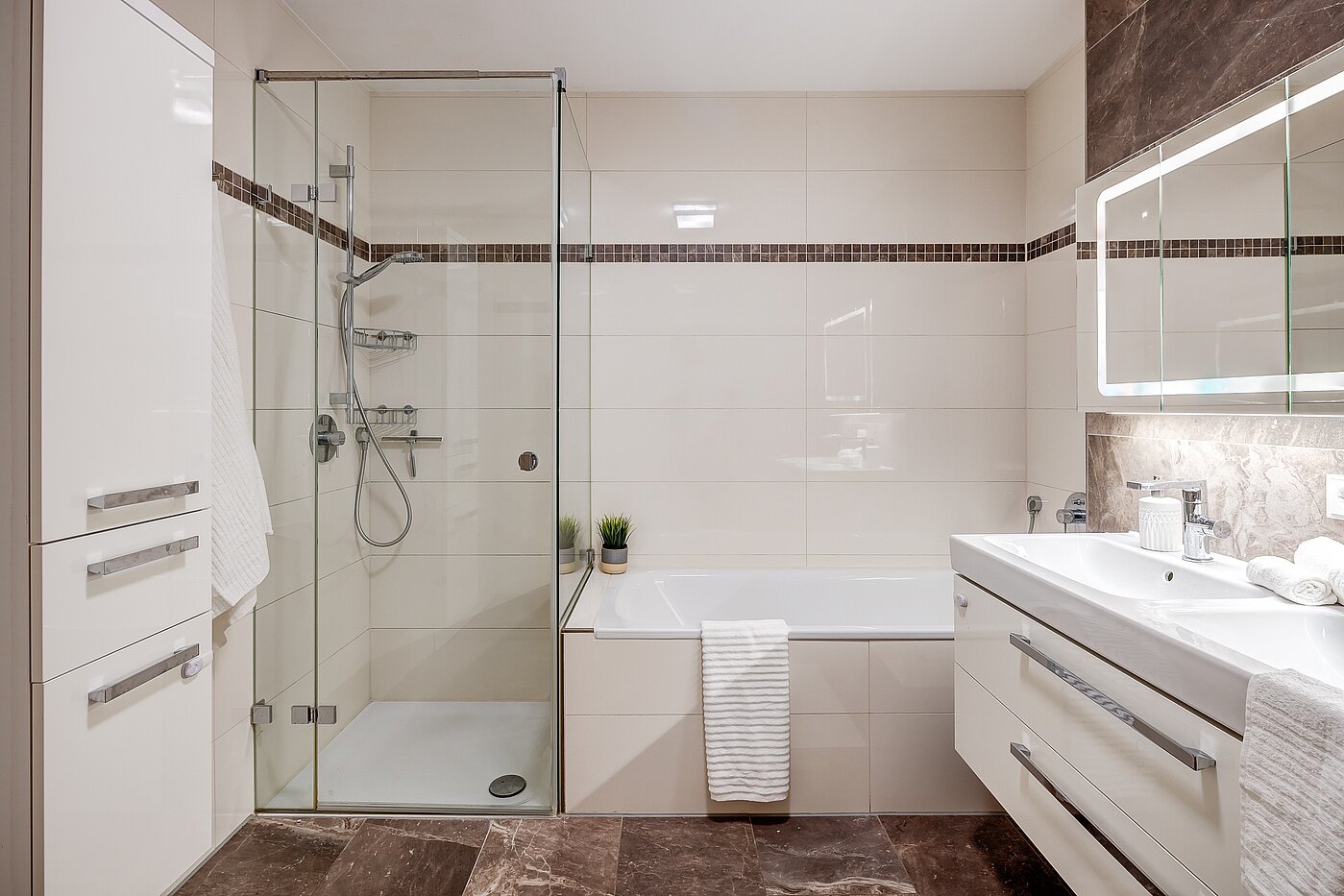 Appartamento al piano terra a 3 camere | Wolfratshausen | 2208ML1 | ...Dusche und Badewanne