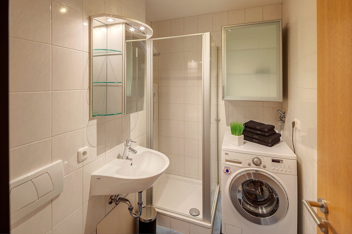 Appartamento al piano terra a 2 camere | München-Feldmoching | 70424 | Duschbad