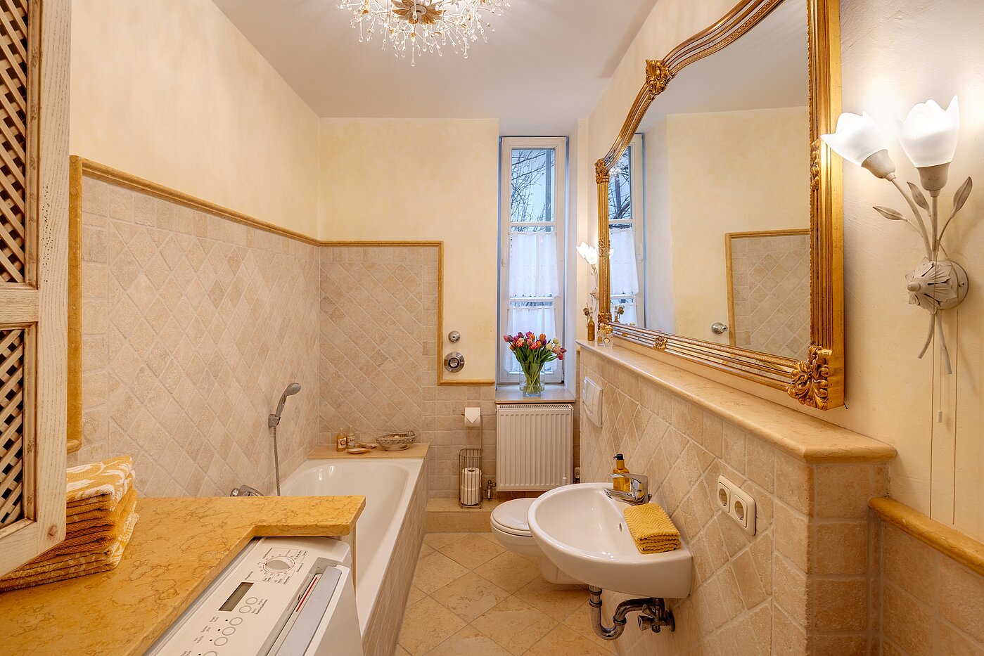 Appartamento a 5 camere | München-Altstadt | 700121 | Tageslichtbad mit Badewanne