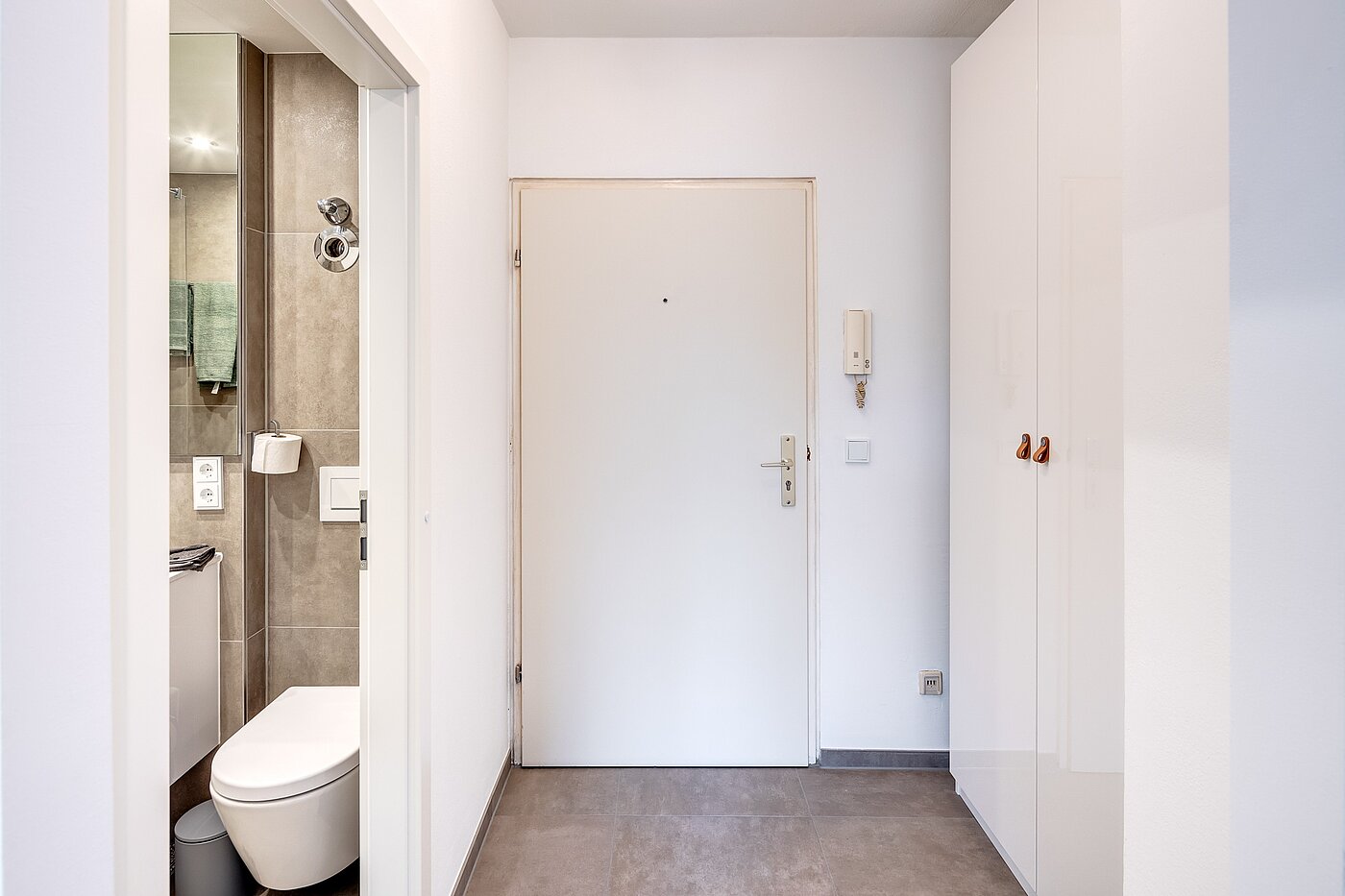 Apartment a 1 camera | München-Pasing | 70302 | Blick auf die Tür