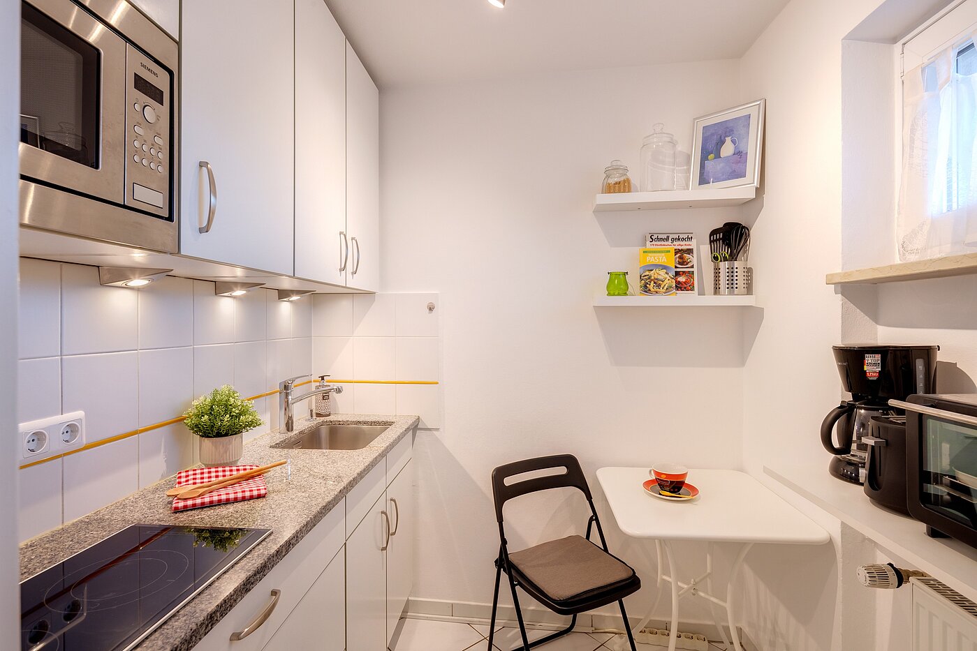 Apartment a 1 camera | München-Sendling-Westpark | 70395 | Küche mit...